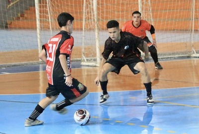 Ventania e Imbaú abrem vantagem nas finais da Copa AMCG de Futsal